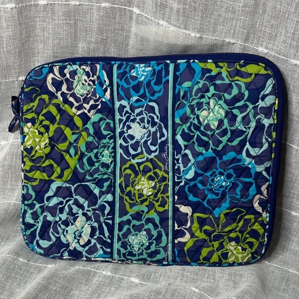Vera Bradley Katalina Blues Quilted Laptop Travel Case w/Pocket & 3/4 Zip NWOT